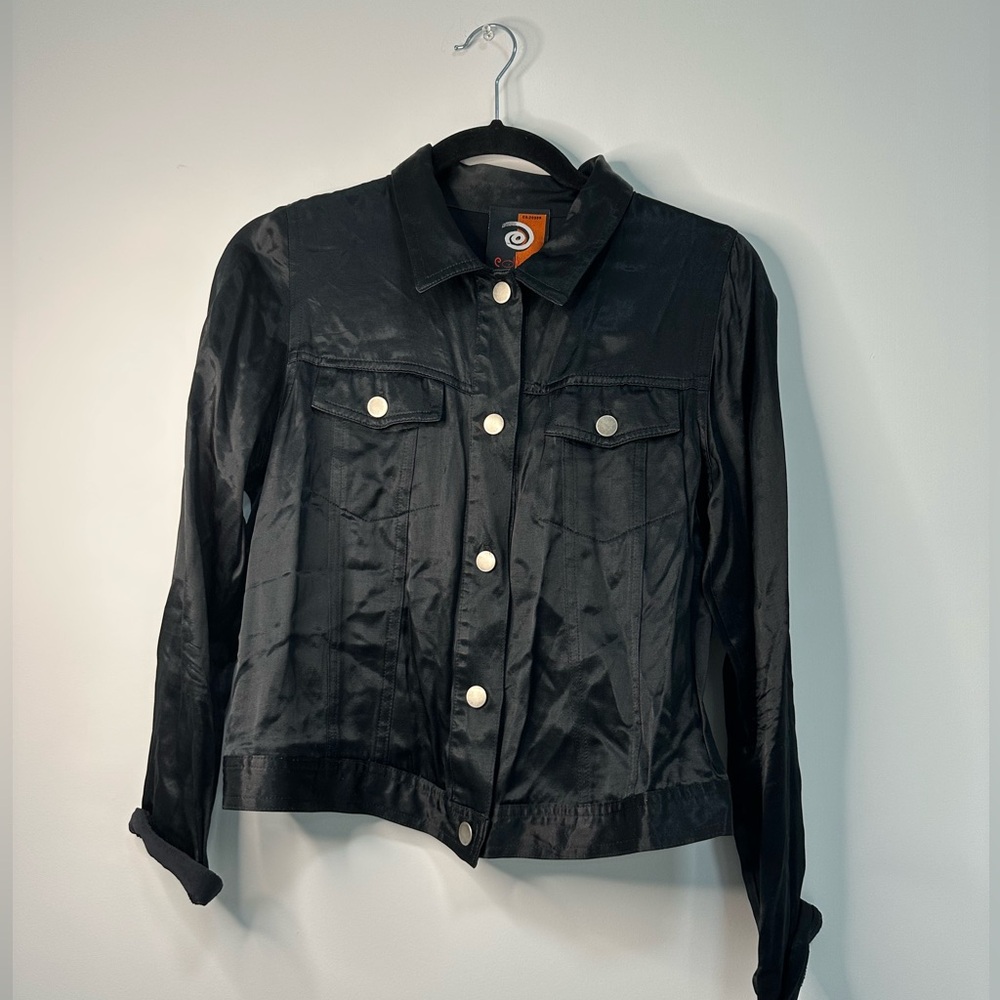 SATIN BUTTON UP BLOUSE